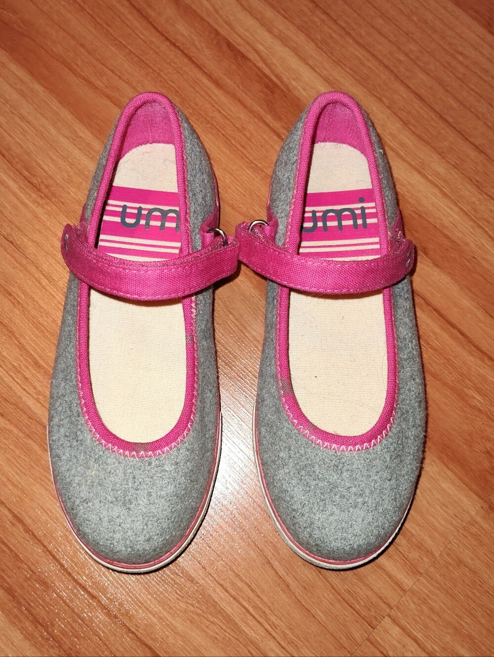 Umi Girls Gray Felt Mary Janes with Pink Trim